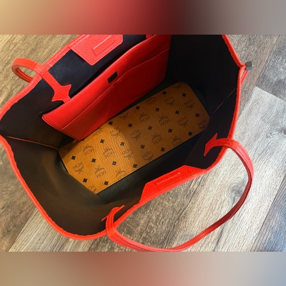 MCM Visetos Tote Bag + Wristlet Pouch - Picture 2 of 11